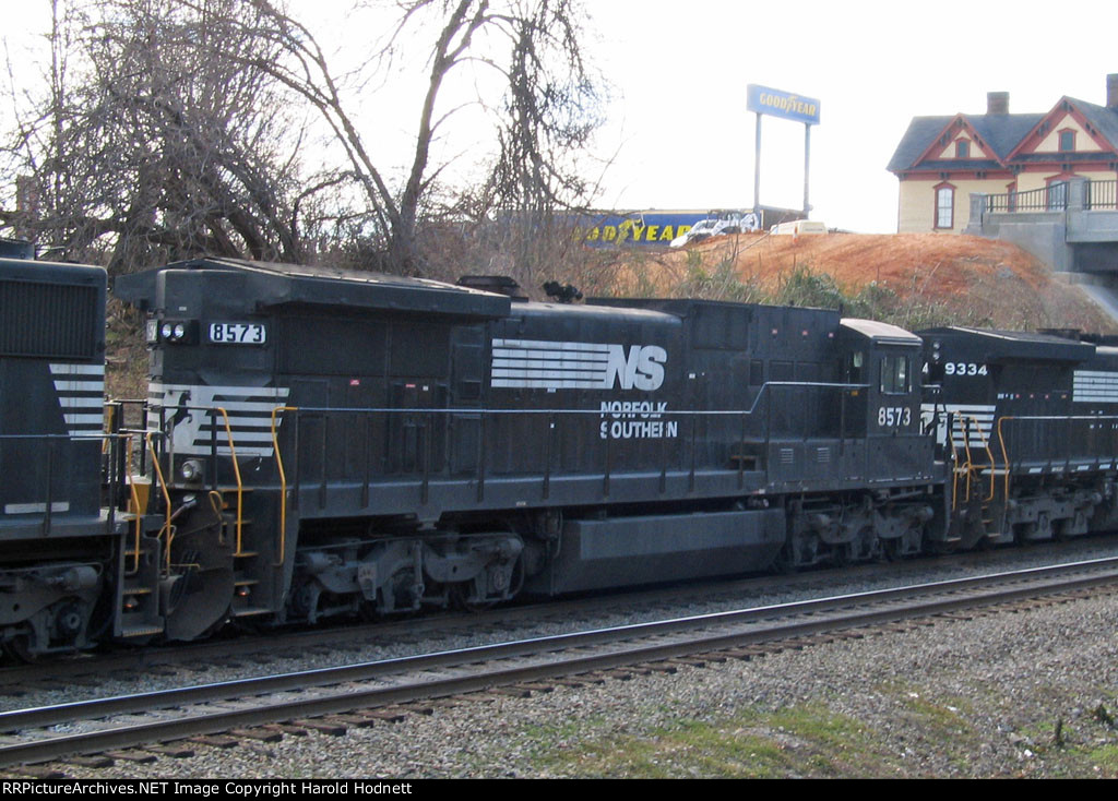 NS 8573
